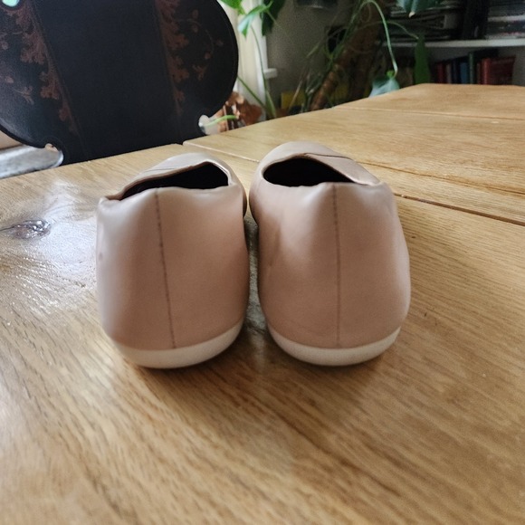 Clarks Artisan Ballet Flats Blush Pink Leather Women's Size 7 Slip-on Shoes - Picture 6 of 9